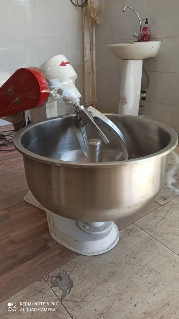 همزن ارد وخمیرگیر قصرسوگا|خردکن، آسیاب، غذاساز|مشهد, هنرور|دیوار