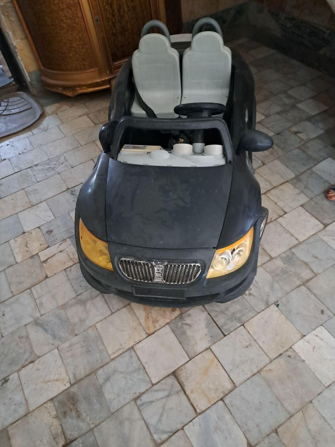 ماشین شارژی دو موتوره فقط باطری نداره|اسباببازی بچه|اردبیل, |دیوار