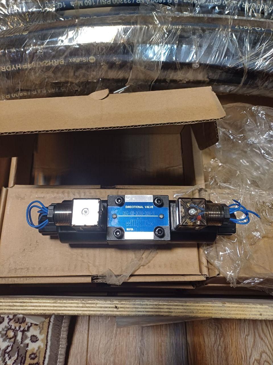 تعدادی شیربرقی هیدرولیک نو ۲۴ ولت DC|ماشین‌آلات صنعتی|پاکدشت, خاتون آباد|دیوار