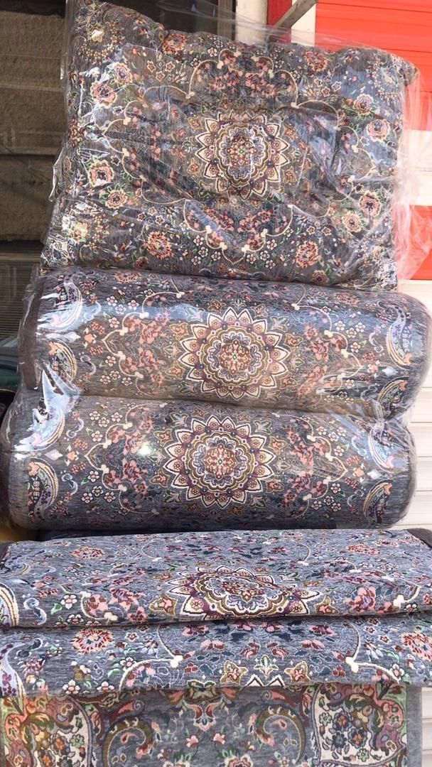 شاهنشین طوسی|پشتی|اصفهان, کارلادان|دیوار