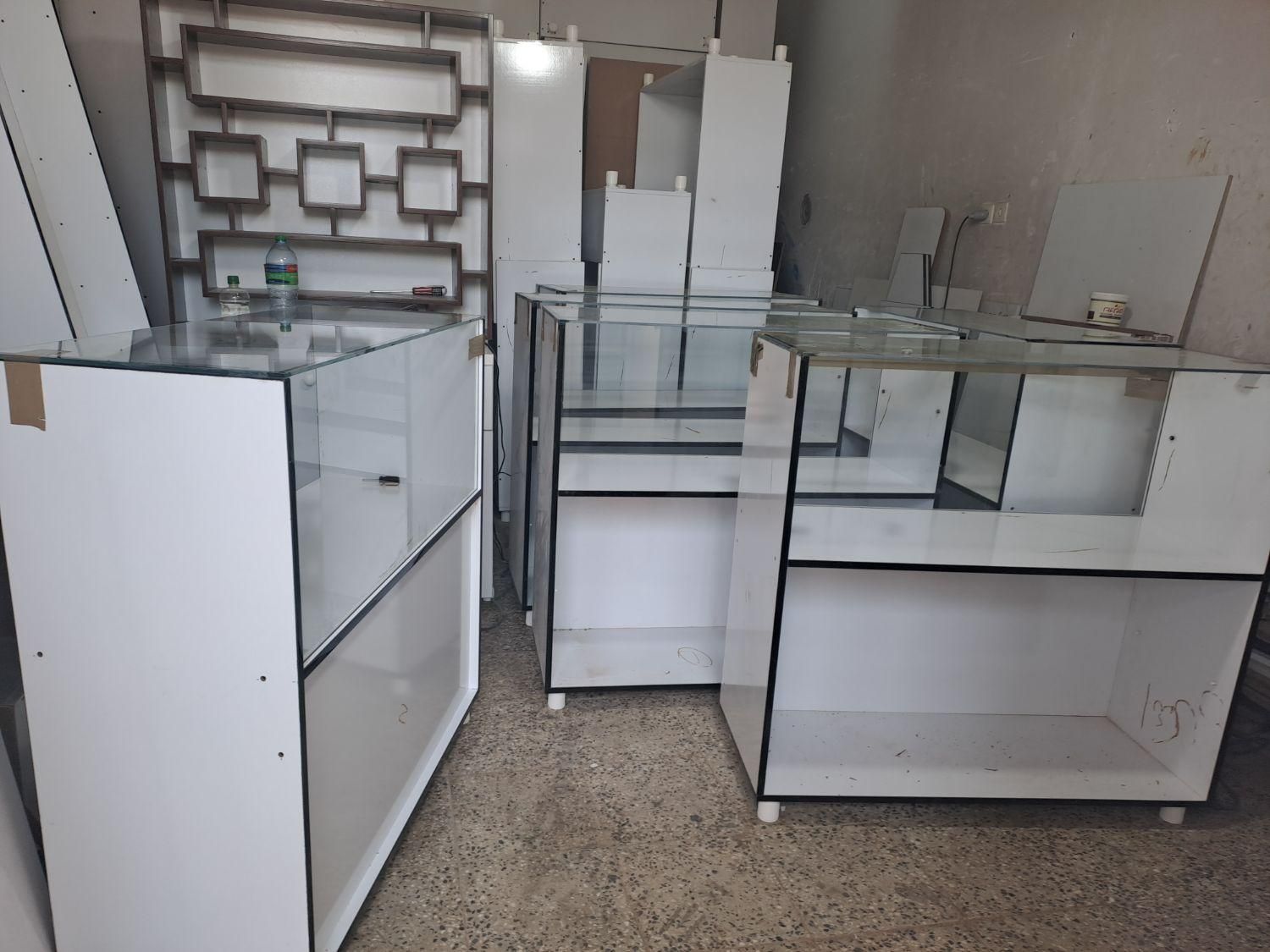 قفسه میز کانتر ویترین پیش ساخته|کتابخانه، شلف، قفسههای دیواری|شیراز, تاچارا|دیوار