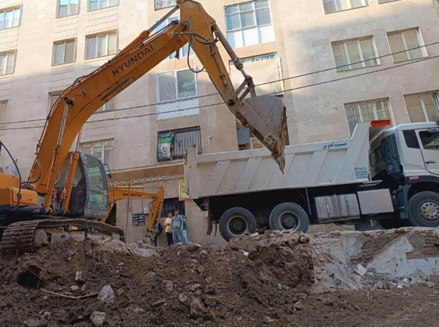 تخریب ساختمان های قدیمی|خدمات پیشه و مهارت|سبزوار, علمدار|دیوار