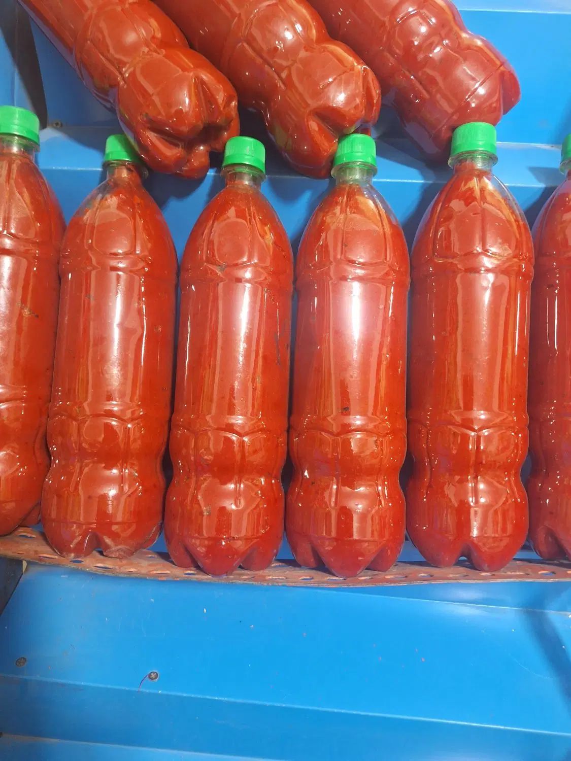فروش رب خونگی وگوجه درجه یک وابگیری گوجه|خوردنی و آشامیدنی|محلات, |دیوار