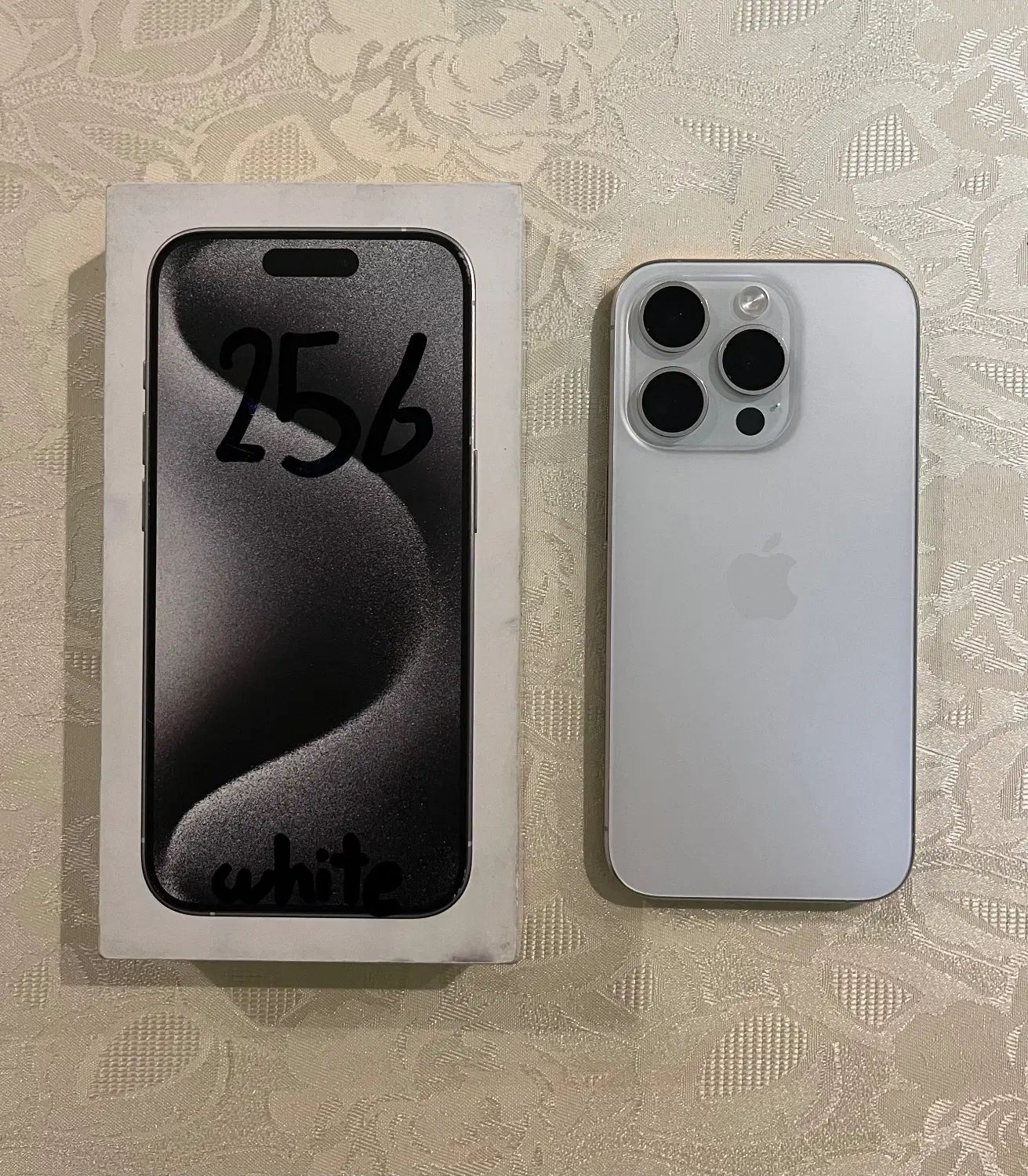 گوشی ایفون 15pro white 256 ZAA 100% بدون نقطه و خط|موبایل|تهران, پاسداران|دیوار