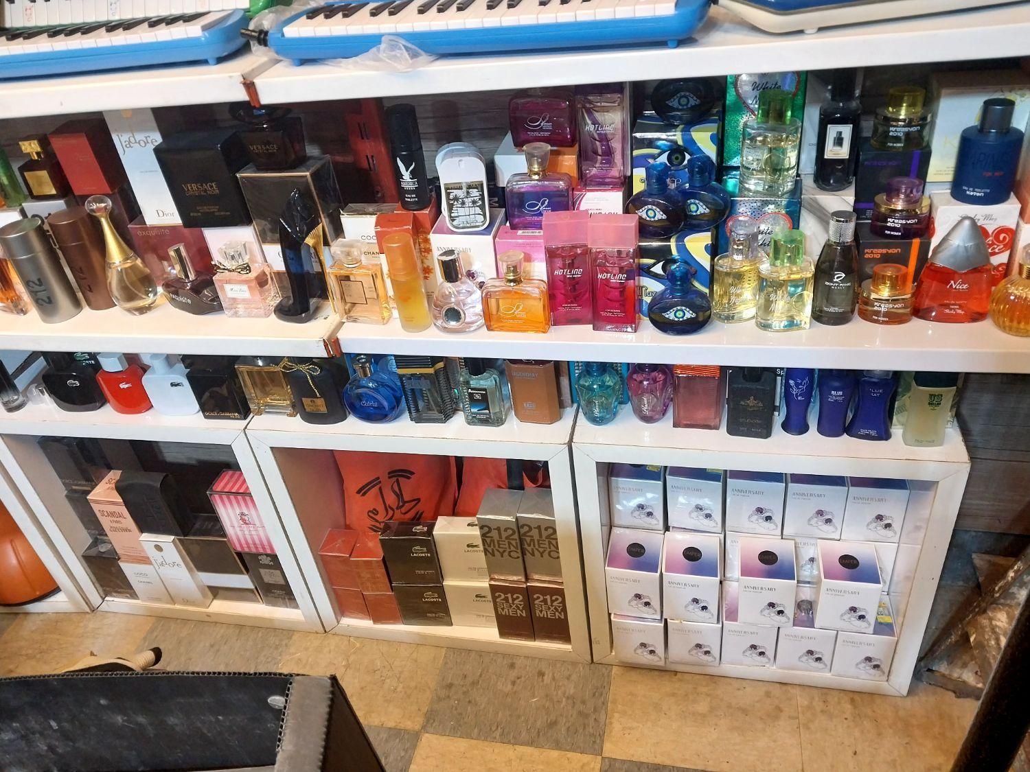 عینک آفتابی مارک دودی ادکلن عطر تا یک سوم بازار|زیورآلات و اکسسوری|مشهد, طلاب|دیوار