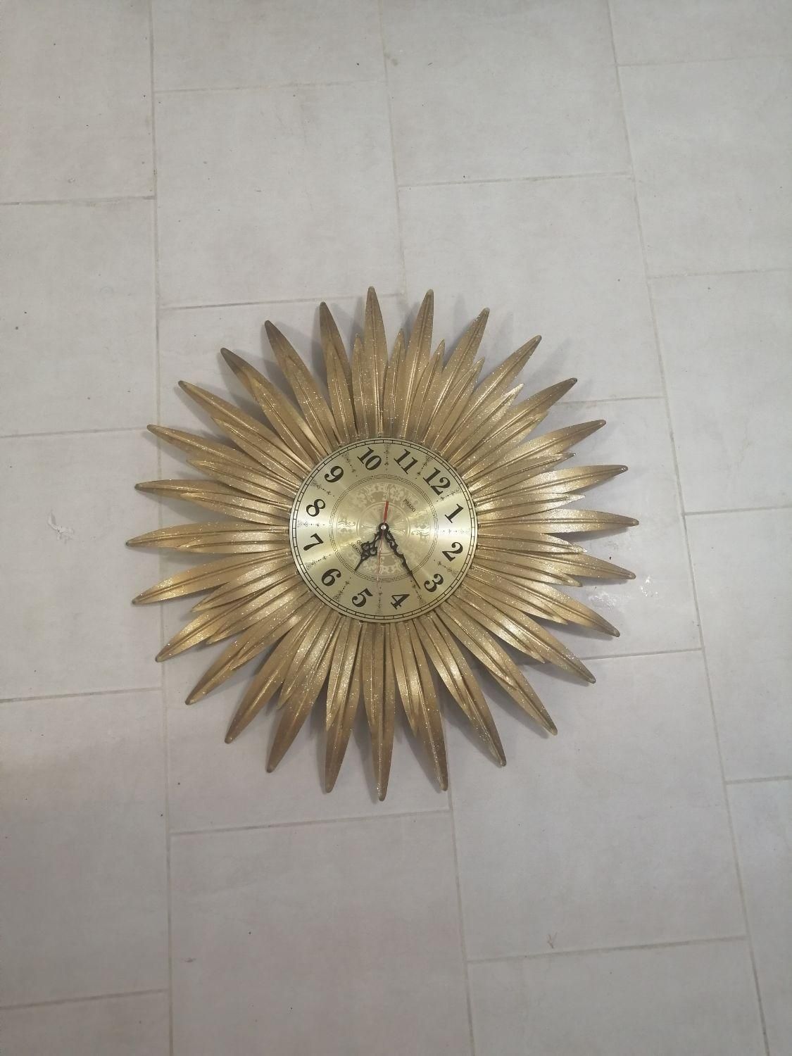 ساعت دیواری طرح خورشید|ساعت دیواری و تزئینی|رشت, گلسار|دیوار