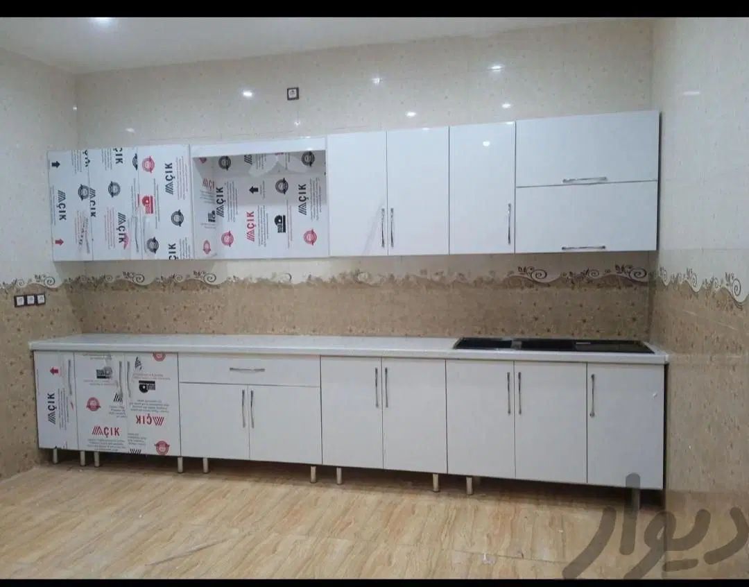زیبا ترین طرح کابینت MDF/سفید با دستگیره های طلایی|مصالح و تجهیزات ساختمان|کهنوج, |دیوار