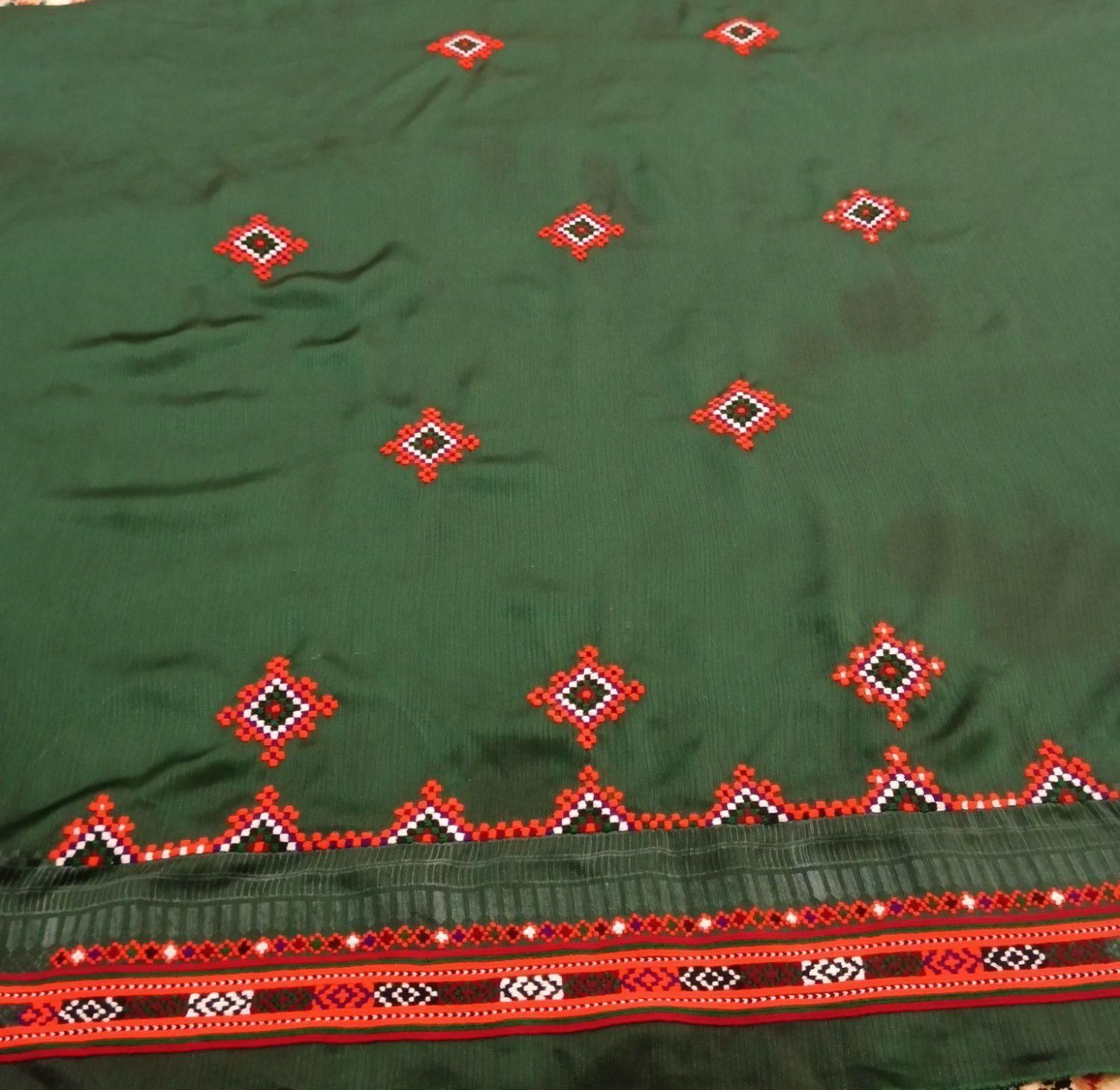 خیاط موسوم دوچ هستم، دوچگر سبزو دوچ|لباس|آزادشهر, |دیوار