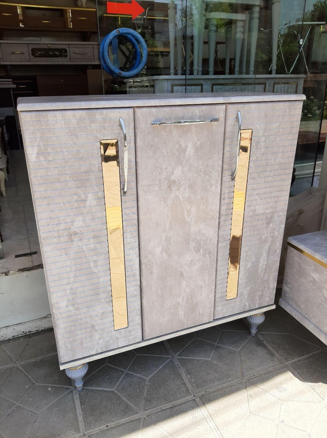 جاکفشی سه درب|جاکفشی، کمد، دراور|اصفهان, فجر|دیوار