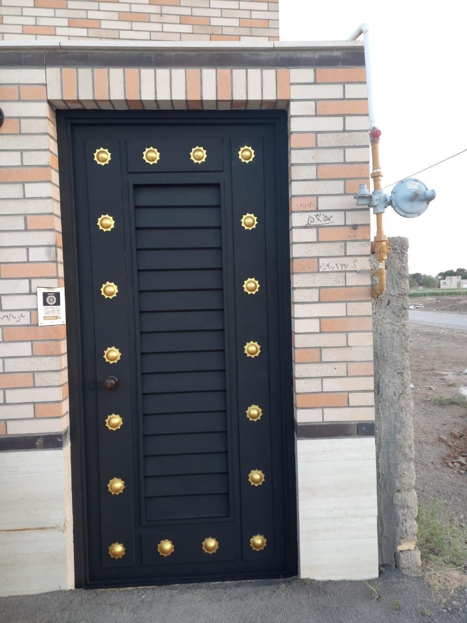 نقاشی ساختمان ودرب وپنجره|خدمات پیشه و مهارت|میبد, |دیوار