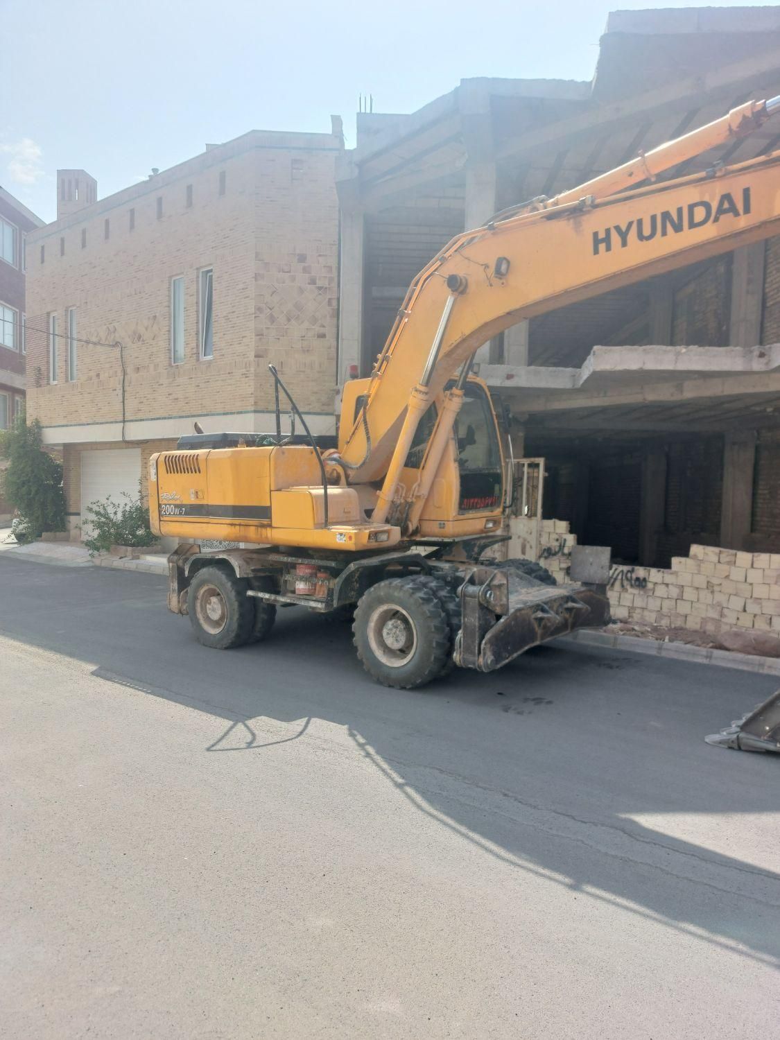 خدمات عمرانی بیل مکانیکی ولودر وبیل بکو وکمپرسی|خدمات حمل و نقل|یزد, |دیوار