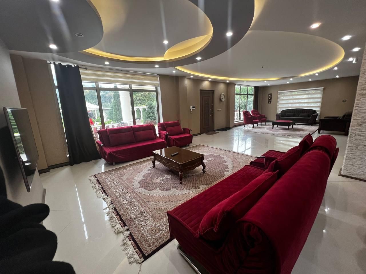 اجاره کاخ ویلا استخردار کوهستانی با ویو رویایی|اجارهٔ کوتاه‌مدت ویلا و باغ|فومن, |دیوار