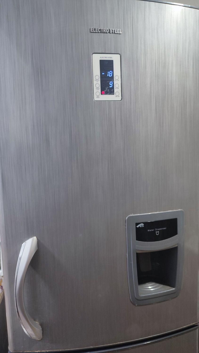 یخچال فریزر الکترواستیل سالم و تمیز|یخچال و فریزر|قم, چهل درخت|دیوار