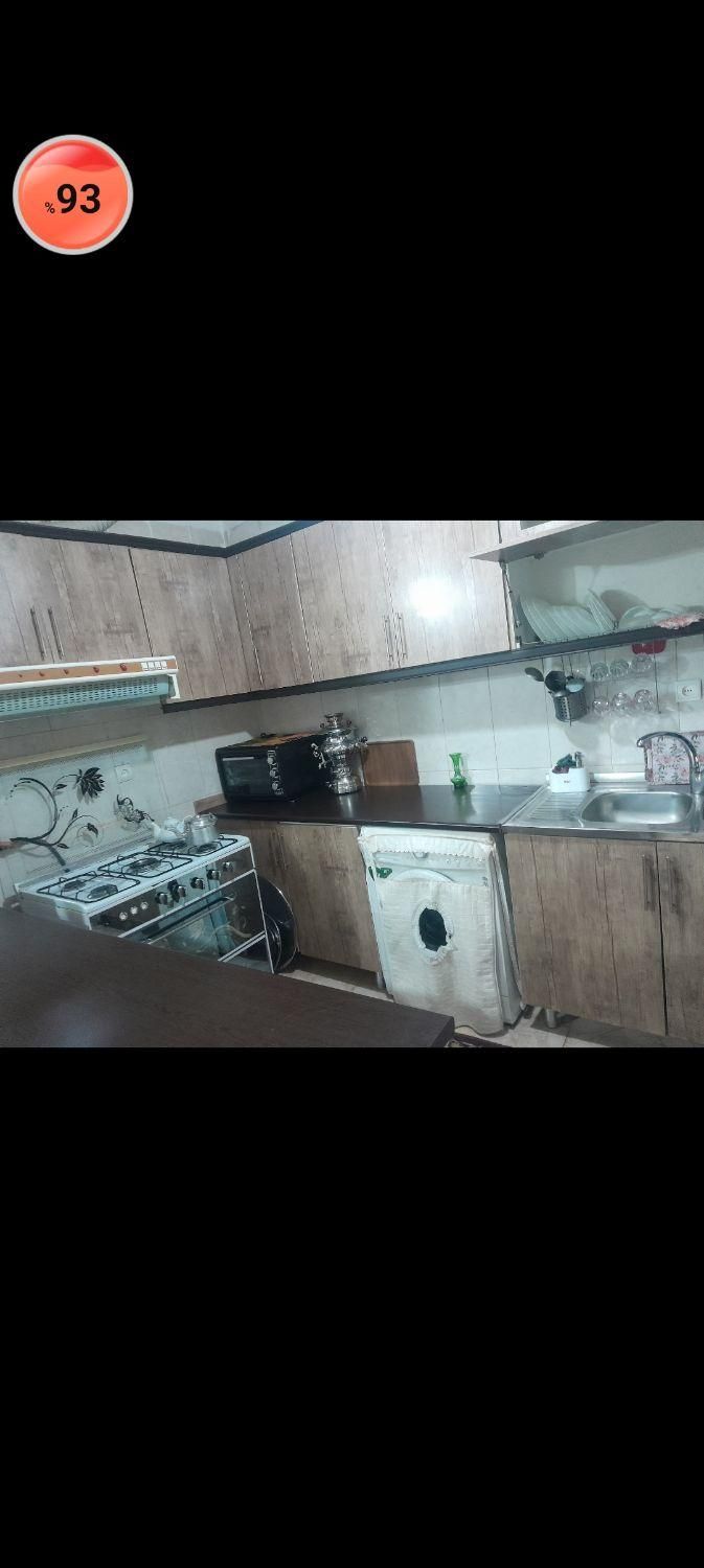 کابینت کارکرده به همراه هود فروخته میشود|کتابخانه، شلف، قفسه‌های دیواری|تهران, باغ فیض|دیوار