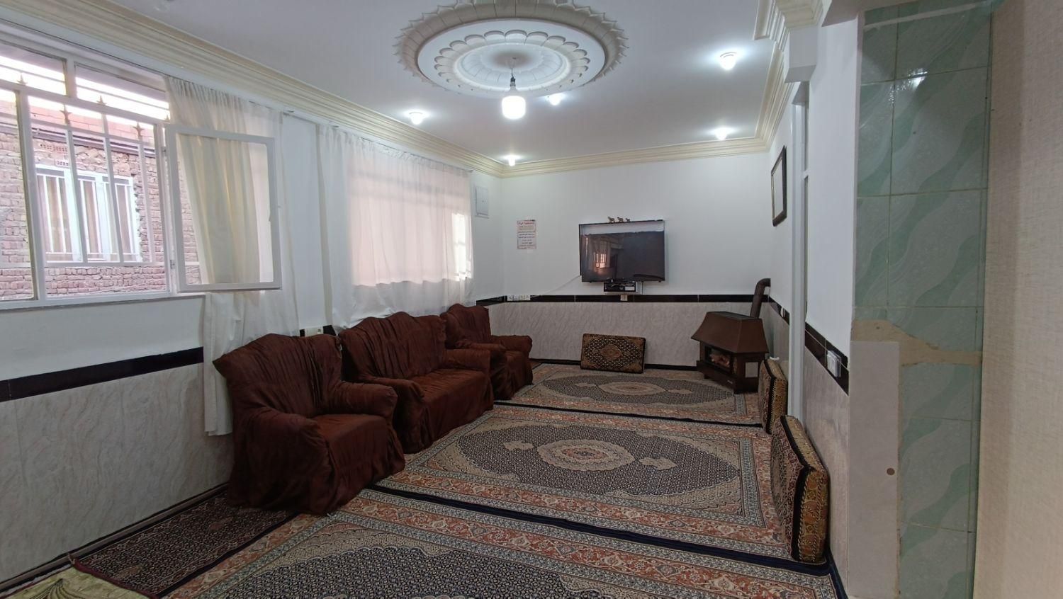 سوییت مرتب با نازلترین قیمت بهترین مکان نوساز|اجارهٔ کوتاه‌مدت آپارتمان و سوئیت|مریوان, |دیوار