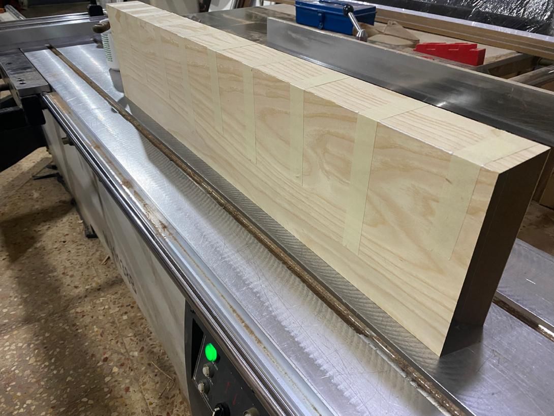 شلف دیواری با پایه مخفی با روکش طبیعی|کتابخانه، شلف، قفسههای دیواری|رشت, لاکان|دیوار