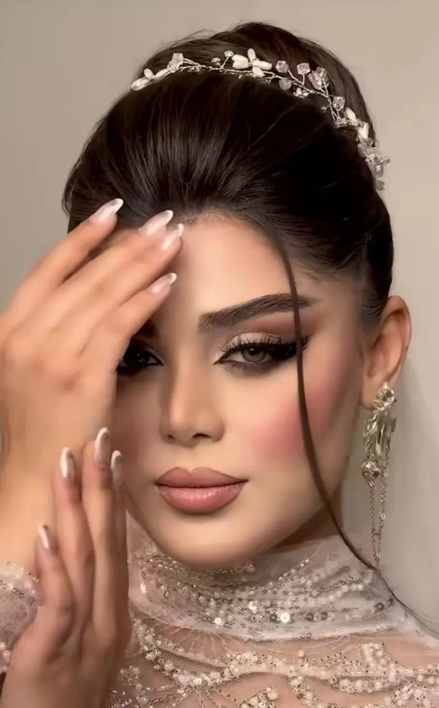 میکاپ شنیون عروس در منزل و سالن کیانپارس|خدمات آرایشگری و زیبایی|اهواز, کیانپارس |دیوار