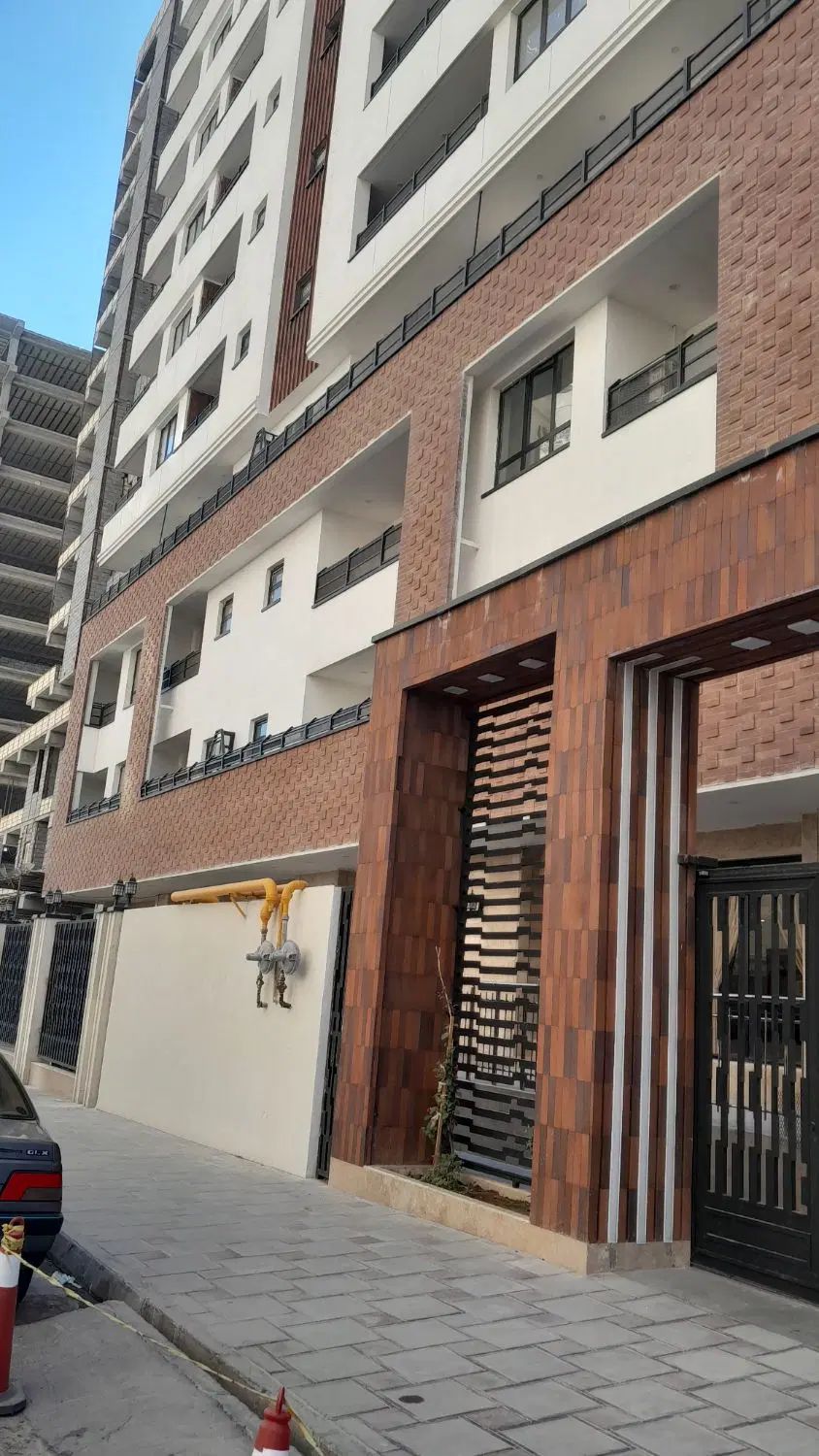 فروش اپارتمان ۱۳۶ متری در برج های مهندسین|فروش آپارتمان|قم, الغدیر|دیوار
