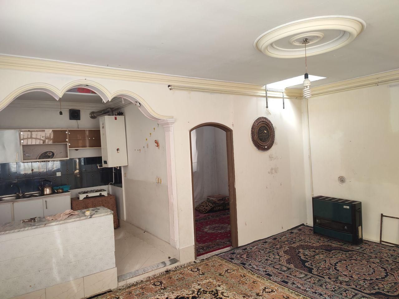 اجاره خانه ویلایی ۶۰ متری دربست. در دو طبقه مستقل|اجارهٔ خانه و ویلا|مشهد, سجادیه|دیوار
