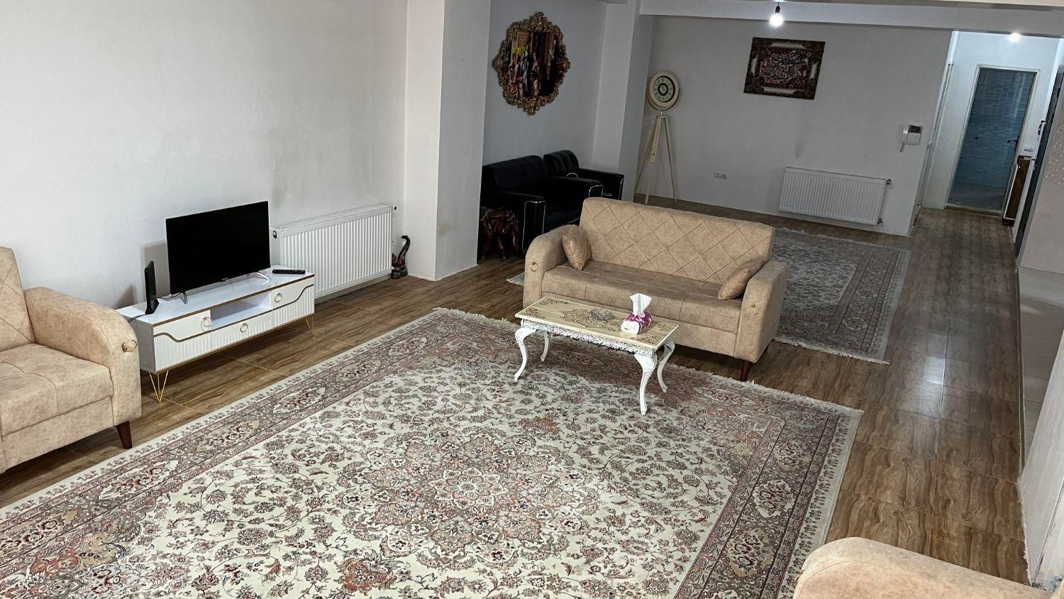 اپارتمان ماهانه و روزانه|اجارهٔ کوتاه‌مدت آپارتمان و سوئیت|تبریز, |دیوار