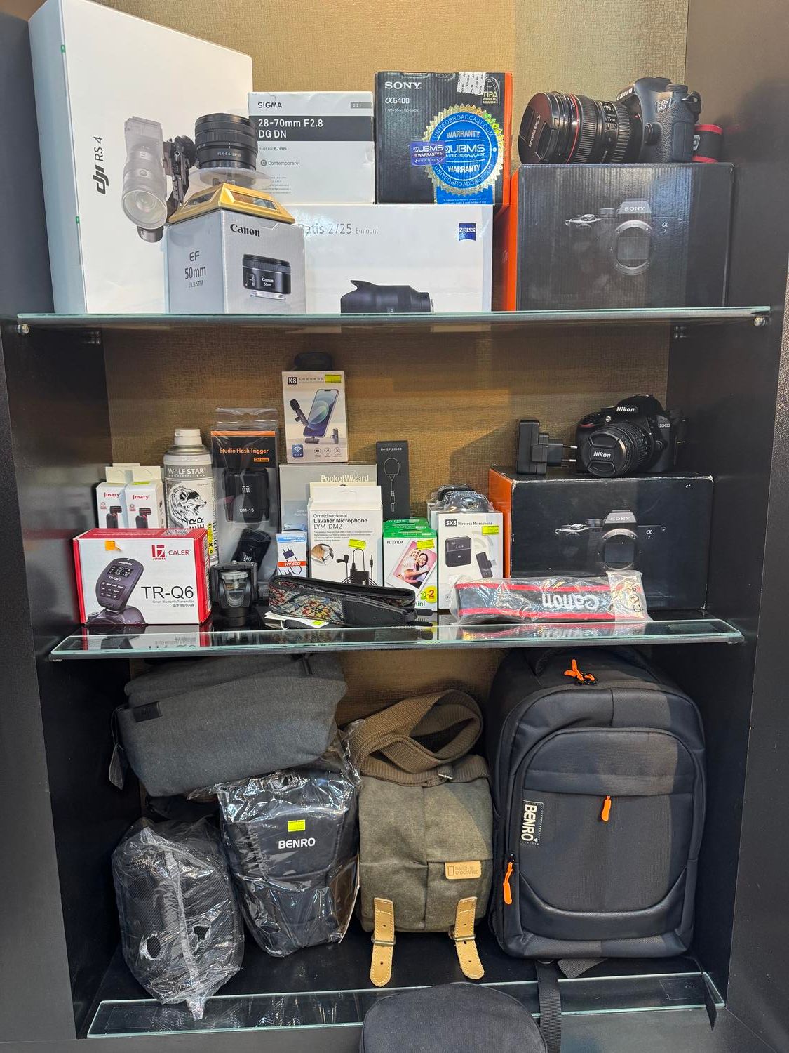 انواع دوربین عکاسی و لوازم جانبی|دوربین عکاسی و فیلم‌برداری|بوشهر, |دیوار