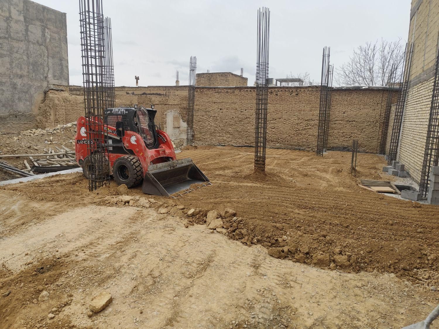 بابکت(مینی لودر)|خدمات حمل و نقل|شهرکرد, |دیوار