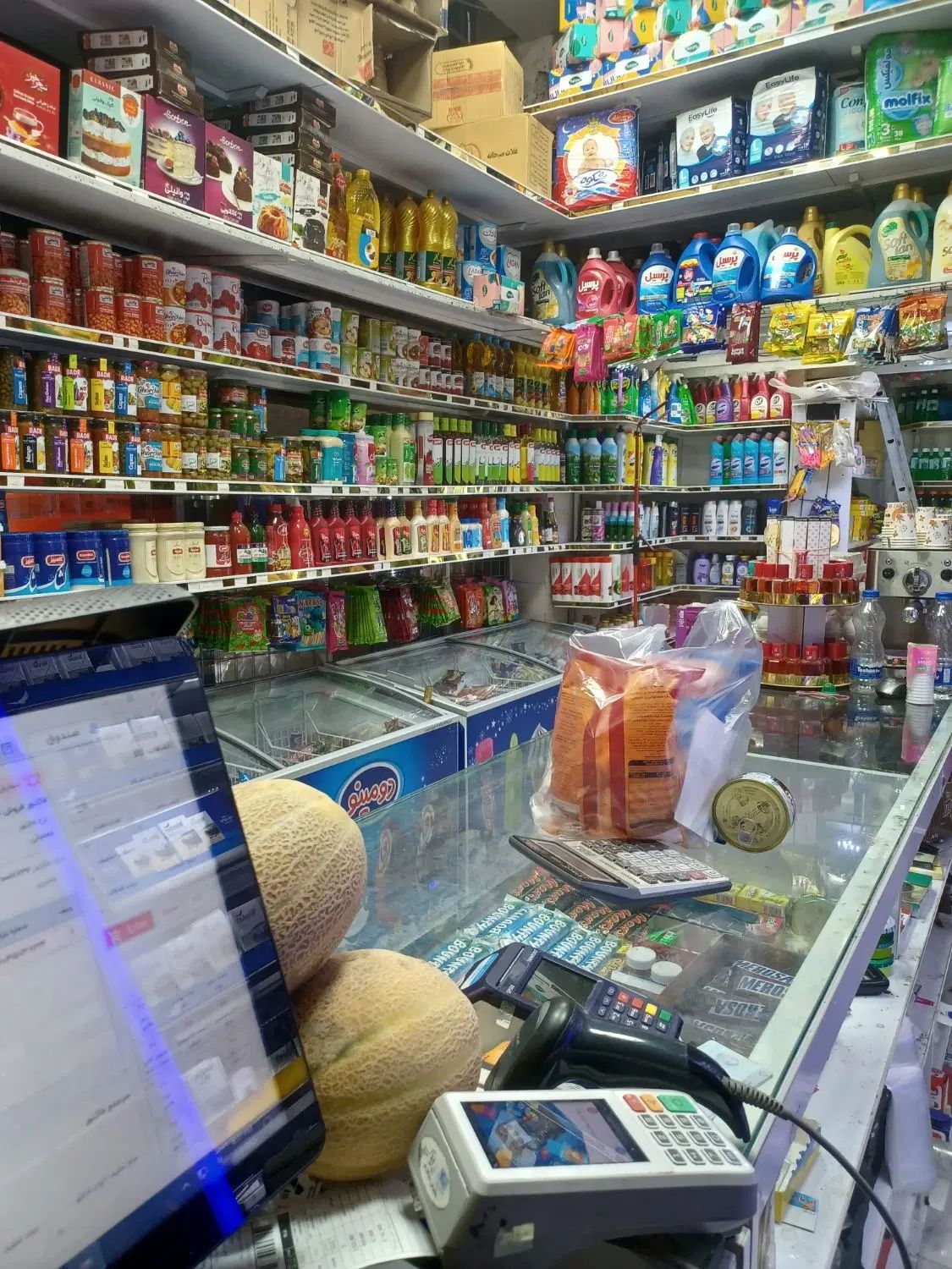 نیروی کار در سوپر مارکت|استخدام خدمات فروشگاه و رستوران|تهران, توحید|دیوار