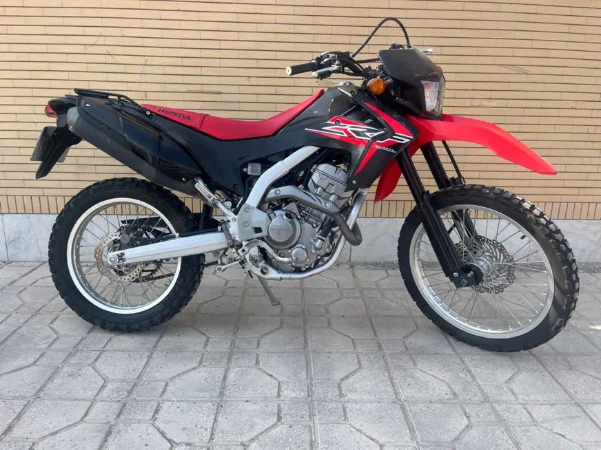 Crf 250 سی ار اف|موتورسیکلت|تهران,  امام زاده قاسم (نیاوران)|دیوار