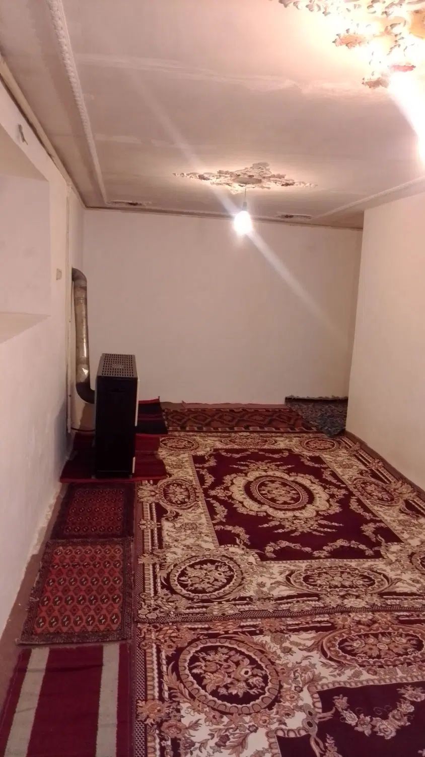 ویلایی دوطبقه قدیمی سازسندداردرانتهای کوچه یک متری|فروش خانه و ویلا|مشهد, جلالیه|دیوار
