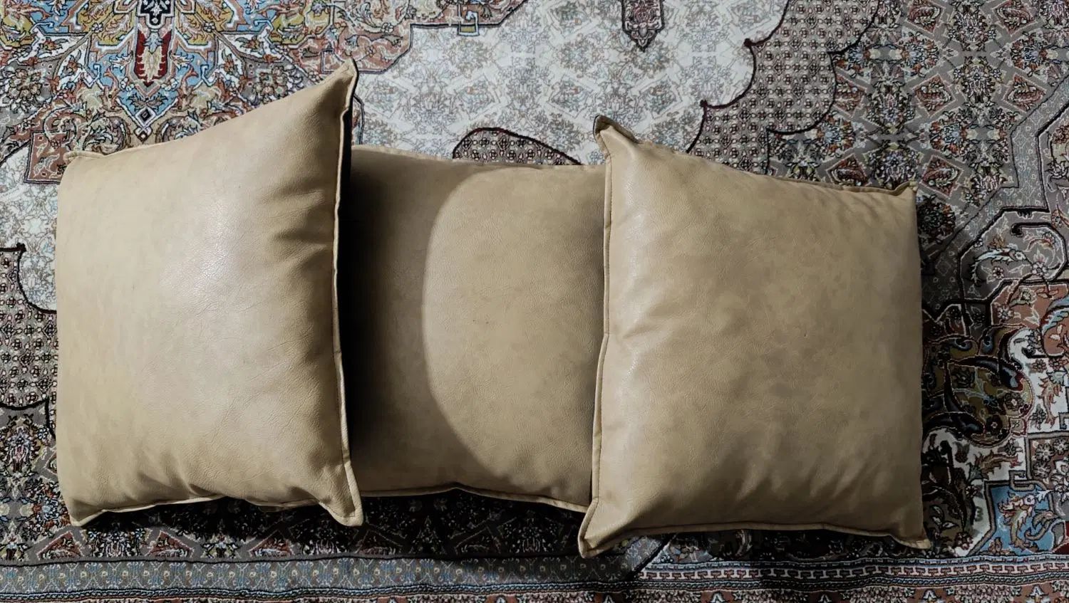 ۳ عدد کوسن مبل|مبلمان خانگی و میز عسلی|کرج, حسین‌آباد|دیوار