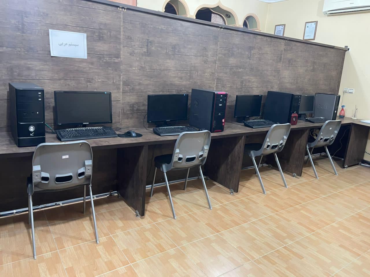 جذب مدرس ICDL ، اتوکد ، 3D MAX ، فتوشاپ، زبان|استخدام آموزشی|بندرعباس, |دیوار