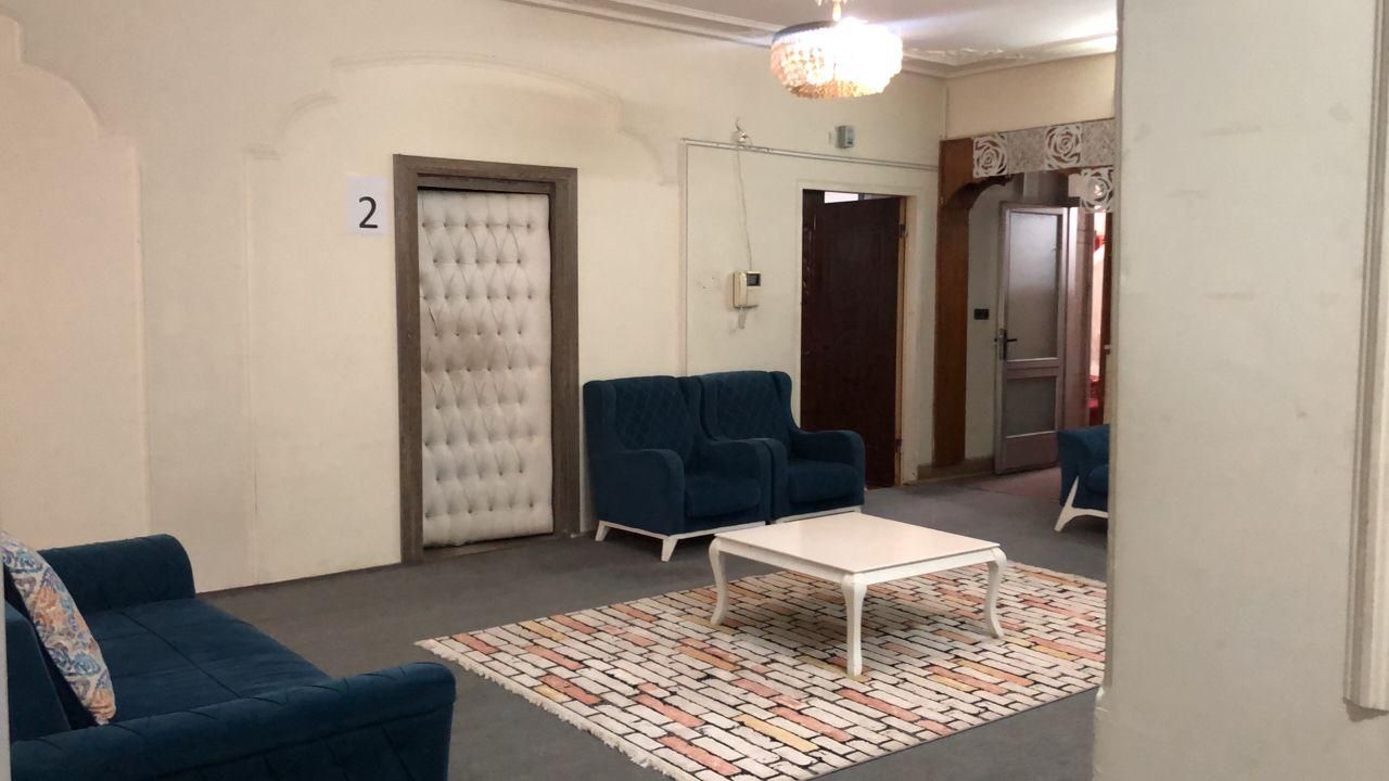خوابگاه دخترانه ۷۰۰متری در عفیف‌آباد|اجارهٔ کوتاه‌مدت آپارتمان و سوئیت|شیراز, عفیف‌آباد|دیوار