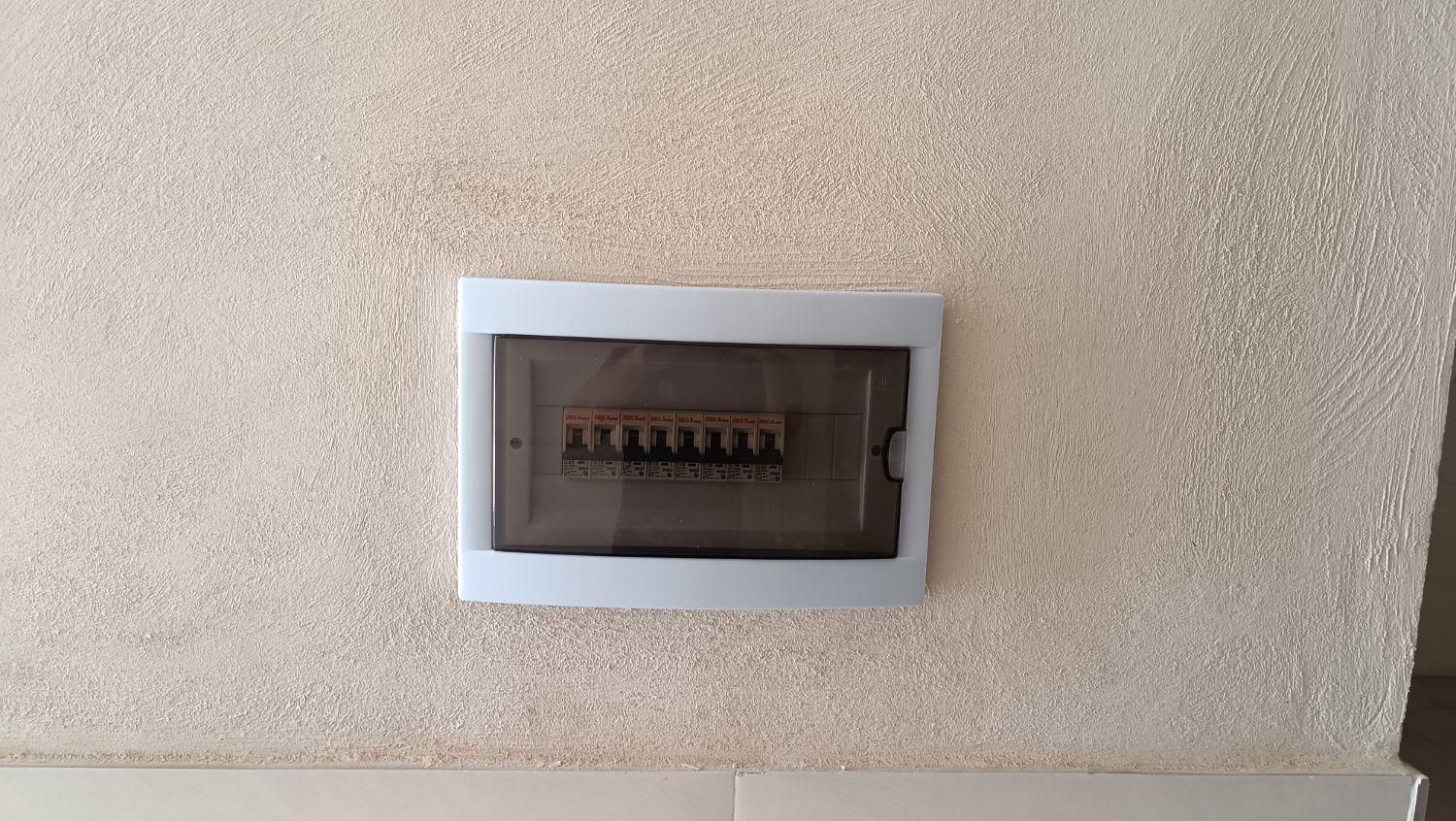 برق کشی ساختمان سرویس کولر سیم کشی و نصب دوربین|خدمات پیشه و مهارت|مهریز, |دیوار