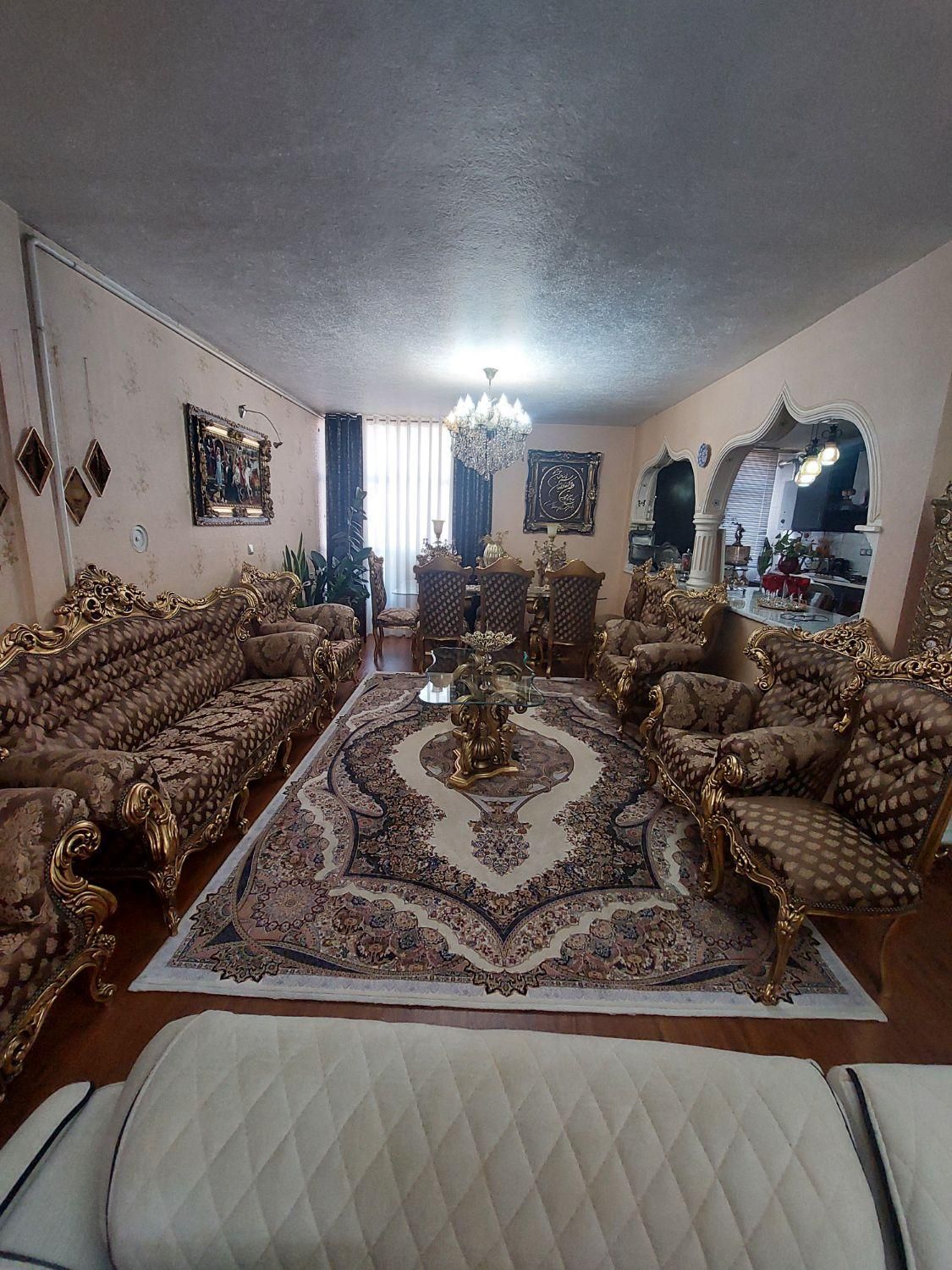 فروش مبلمان سلطنتی|مبلمان خانگی و میز عسلی|هشتگرد, فاز ۱ مهستان|دیوار