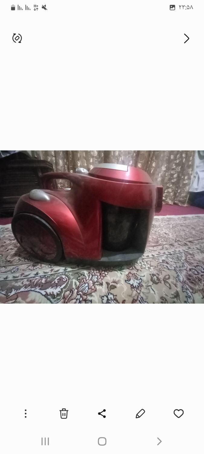 جاروبرقی بوش نیاز به تعمیر سطلی آلمانی اصل|جاروبرقی، جارو شارژی، بخارشو|کرج, چهارصد دستگاه|دیوار
