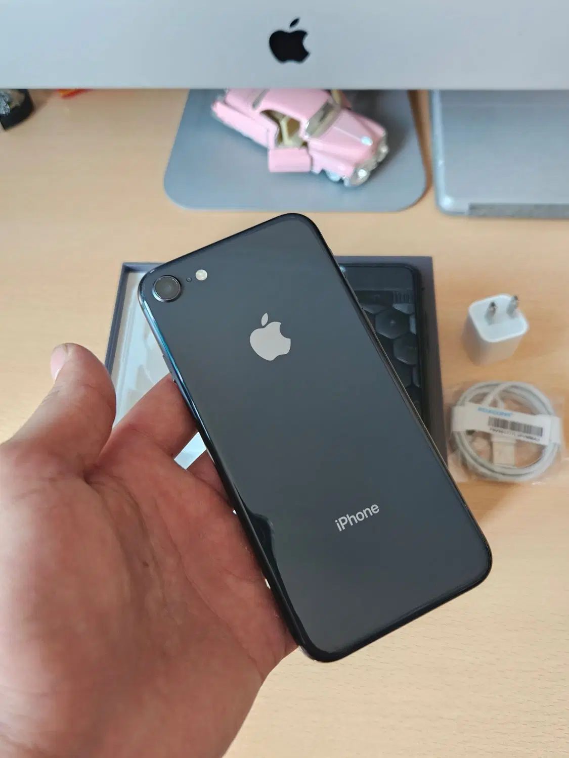 آیفون iphone 8 ، فوق العاده سالم لوازم تکمیل|موبایل|تهران, پاسداران|دیوار