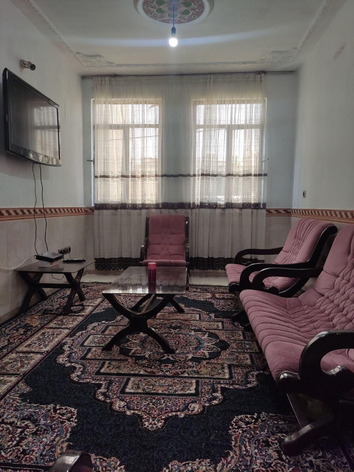 اجاره روزانه آپارتمان ۶۵ متر مرکز کرج در کمال‌شهر|اجارهٔ کوتاه‌مدت آپارتمان و سوئیت|کرج, کمال‌شهر|دیوار