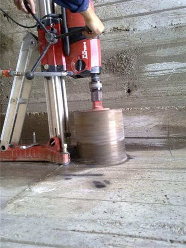 اجرای کرگیری در بتن و کاشت بولت و میلگرد|خدمات پیشه و مهارت|کیش, |دیوار