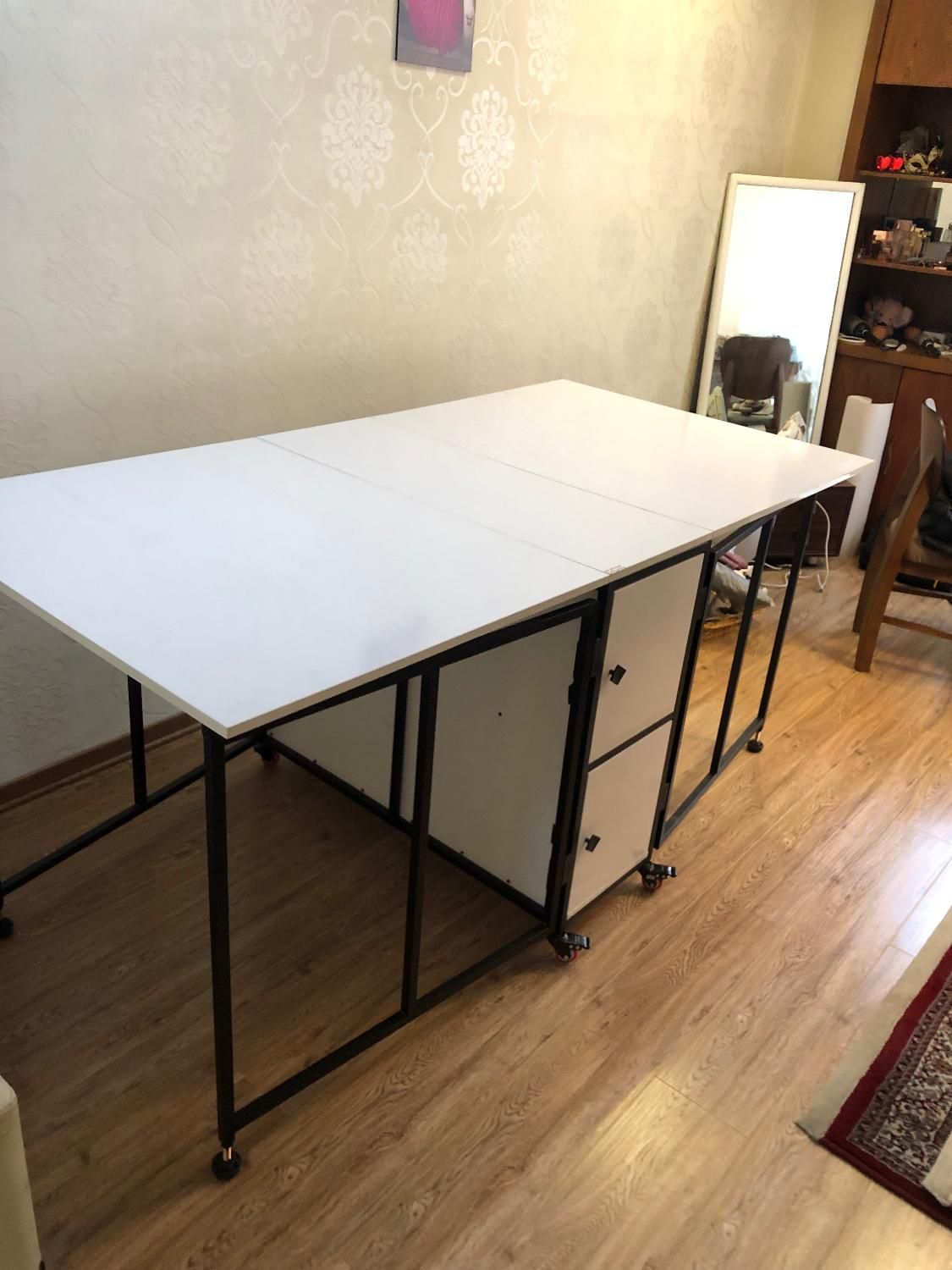 میزبرش تاشو فلزی.کمد دار.1در2متر.ارسال رایگان|لوازم خیاطی و بافتنی|مشهد, ایوان|دیوار