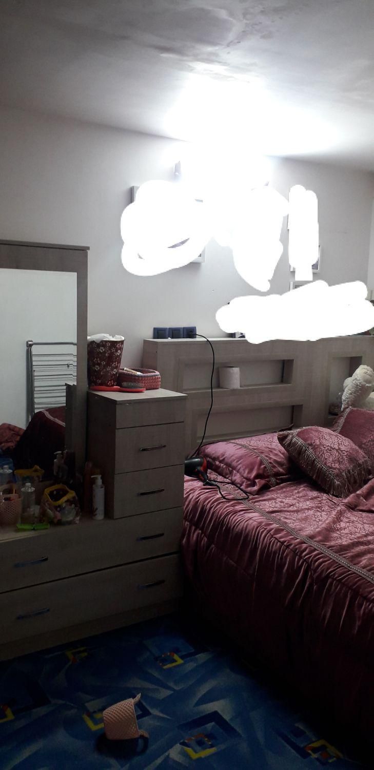 تخت خواب دونفره درحد نو|تخت و سرویس خواب|قم, نیروگاه|دیوار