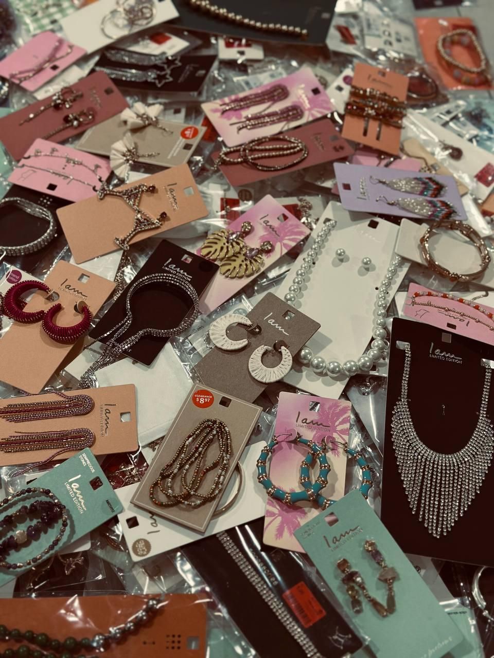 بدلیجات کیلویی|بدلیجات|لاهیجان, انقلاب|دیوار