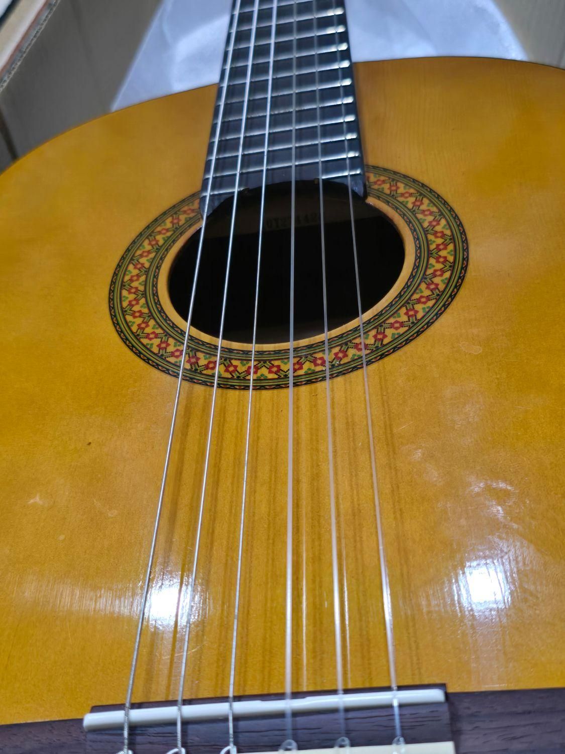 گیتار یاماها c 40|گیتار، بیس، امپلیفایر|دوگنبدان, |دیوار