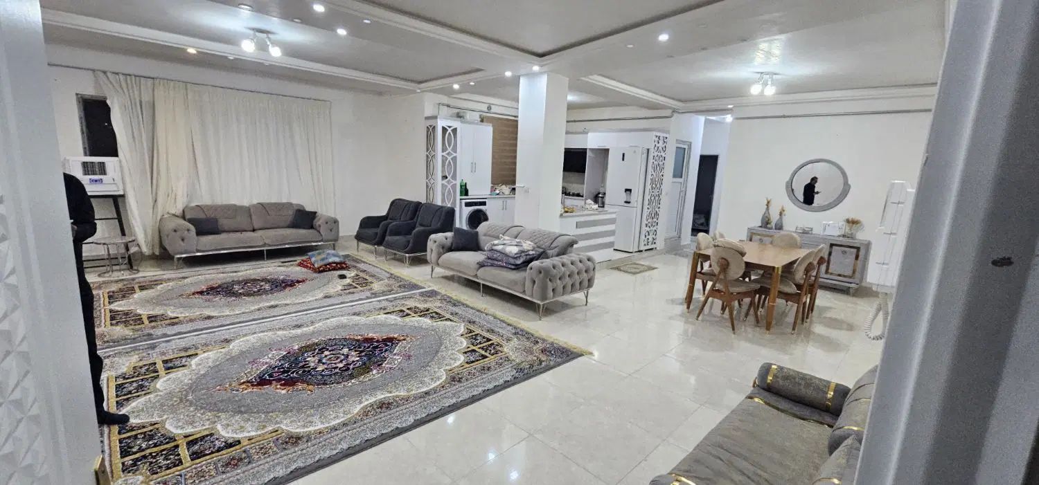 آپارتمان ۱۸۰ متری تک برگ سند،ورودی مجزا باآسانسور|فروش آپارتمان|تکاب, |دیوار