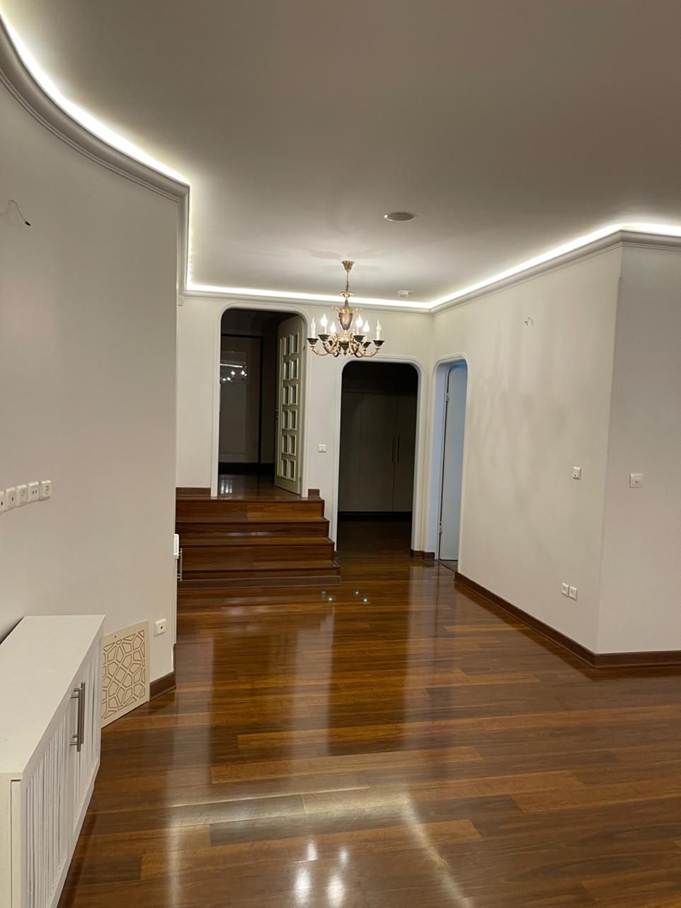 بلوارملت ۱۵۰ متر همکف 200 متر حیاط اختصاصی|فروش آپارتمان|اصفهان, باغ زرشک|دیوار