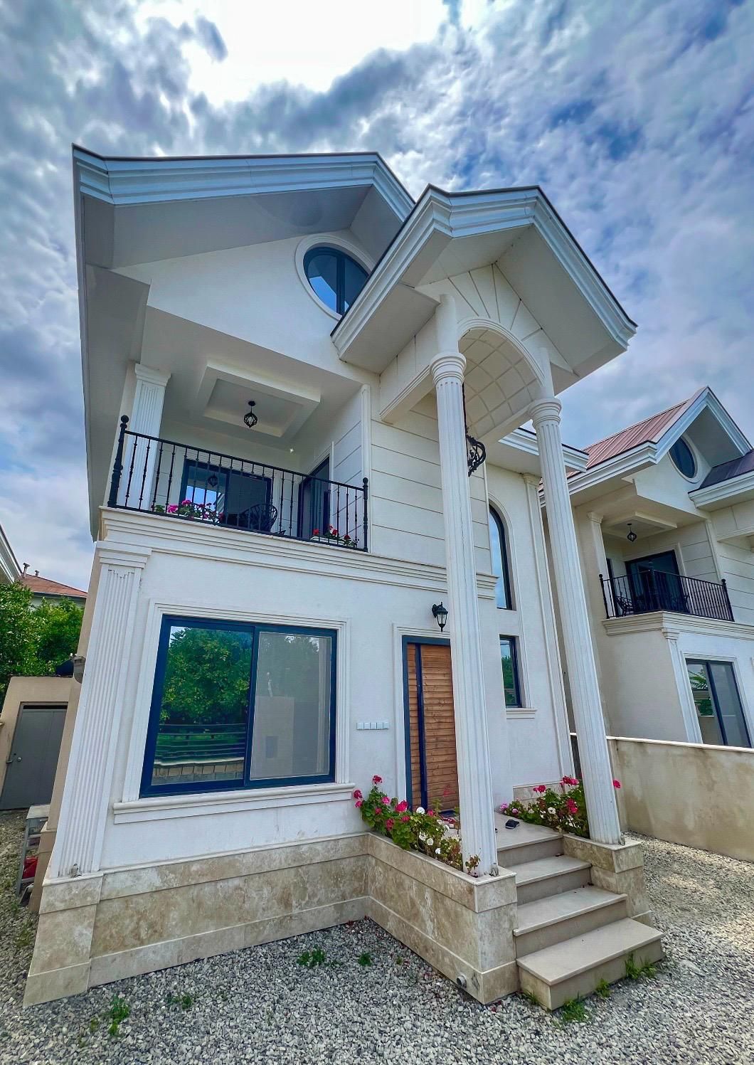 ویلا دوخوابه استخردار شهسان|اجارهٔ کوتاه‌مدت ویلا و باغ|تنکابن, |دیوار