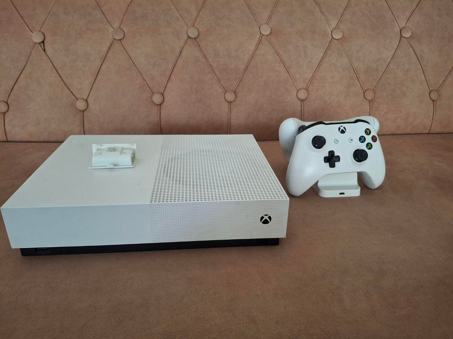 xbox one s|کنسول، بازی ویدئویی و آنلاین|تهران, افسریه شمالی|دیوار