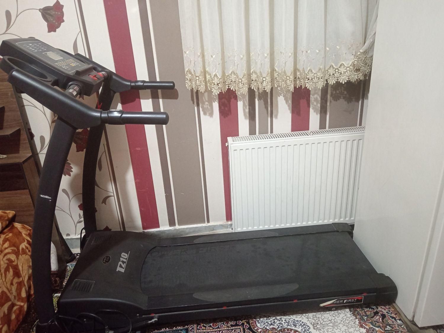 تردمیل درحد نو. خیلی کم استفاده شده.|تجهیزات ورزشی|بیرجند, |دیوار