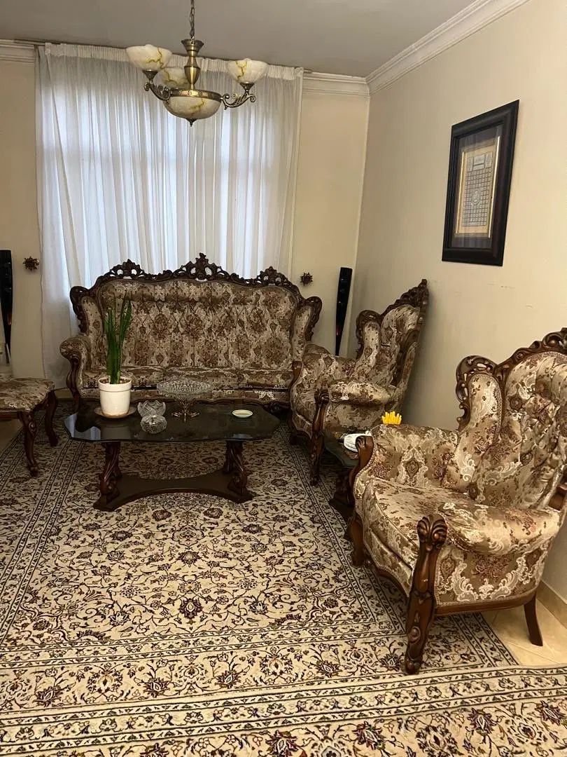 مبل ۹ نفره کلاسیک تخفیف ویژه خورد|مبلمان خانگی و میز عسلی|تهران, درب دوم|دیوار