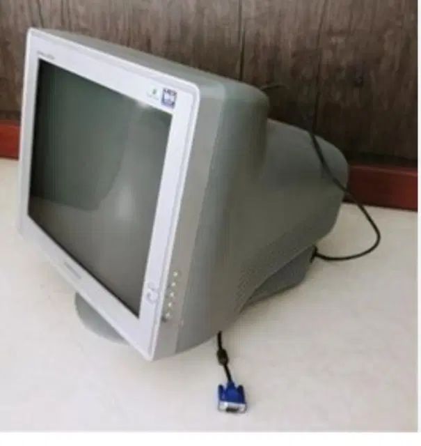 مانیتور LCD و CRT  کامپیوتر|قطعات و لوازم جانبی رایانه|اصفهان, شهشهان|دیوار