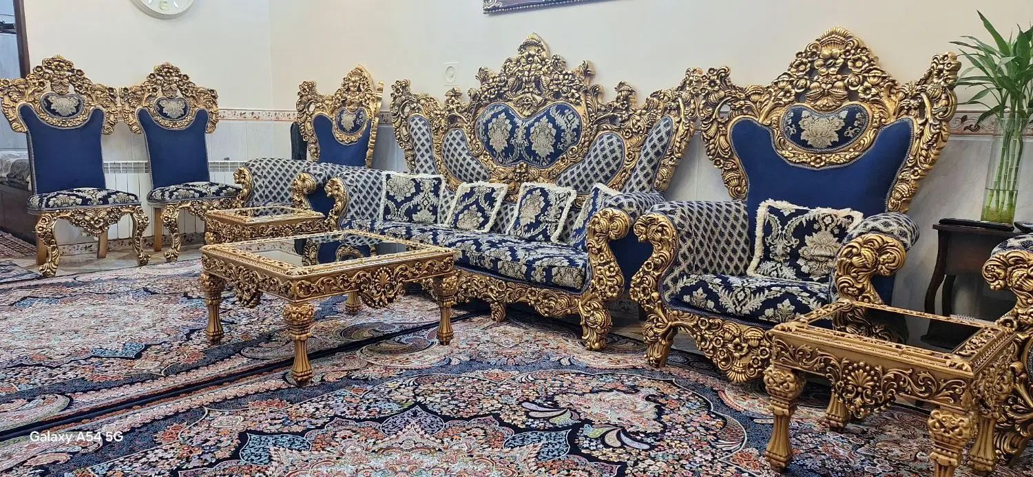 مبل ۹نفره باچهار عددمیز و۶عددکوسن ویک جلومبلی|مبلمان خانگی و میز عسلی|باقرشهر, |دیوار